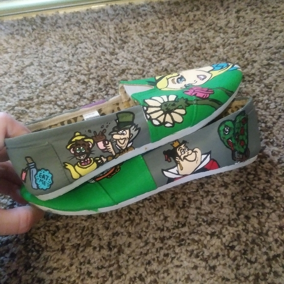 Kids hand painted shoes - Picture 2 of 3
